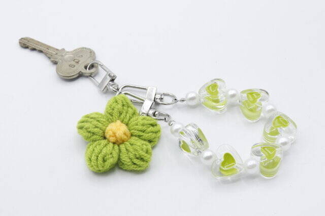 朗報♡セリアでも可愛いの買えるよ～！海外でも大人気…だけど手が出せなったストラップ