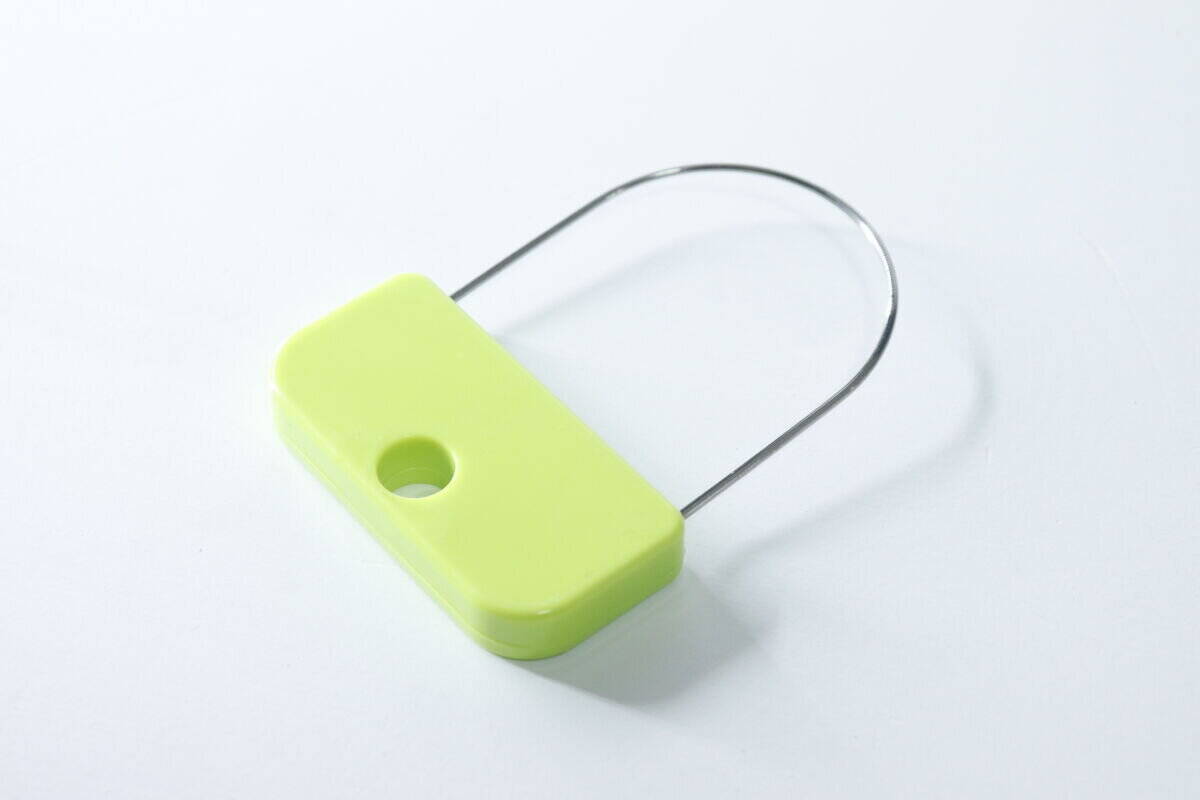 刺してぐるっと回すだけ？！面倒な皮むきが即終わる100均便利グッズ