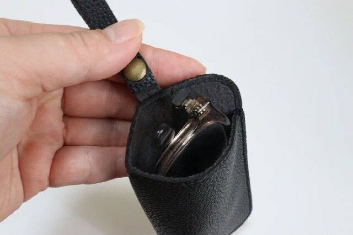 買わないと損！「長年の悩みが一発で解決！」使い心地アップする100均メガネグッズ5選