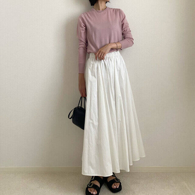 ユニクロニットがまた争奪戦の予感…！人気色ピンクの「30代大人女子のOK＆NGコーデ」