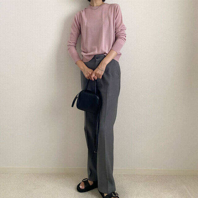 ユニクロニットがまた争奪戦の予感…！人気色ピンクの「30代大人女子のOK＆NGコーデ」