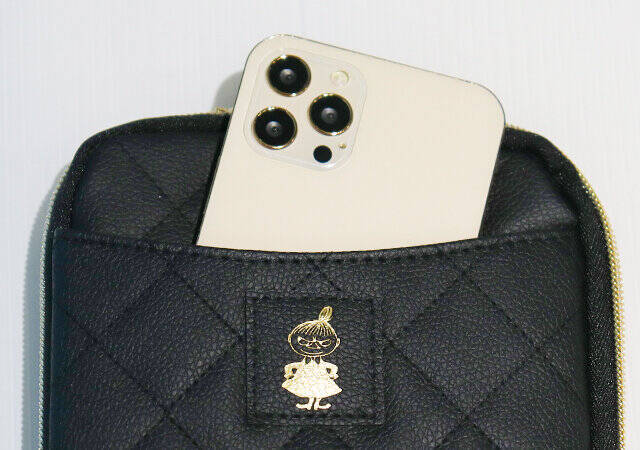 やっぱり付録バッグは「黒」が万能！ムーミンの高見えキルティングスマホショルダー