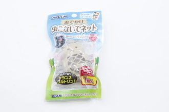 ダイソーからおでかけタイプ出た！バッグにつけて持ち運び♡いや～なアレを可愛く対策できる商品