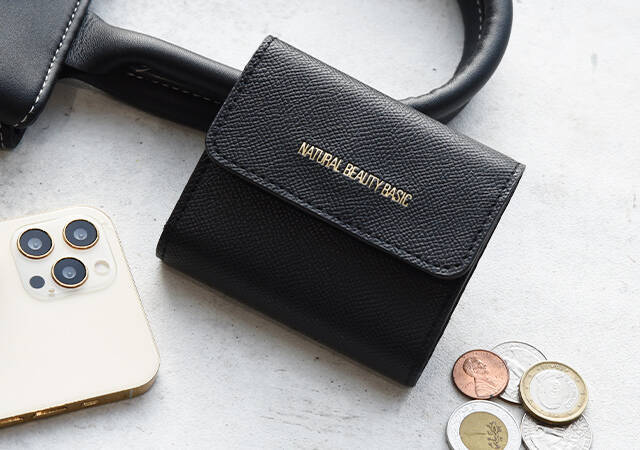 もはや事件レベルの豪華付録！財布の概念ぶっ飛んだ…！大人気ブランドの縦型ミニ財布♡