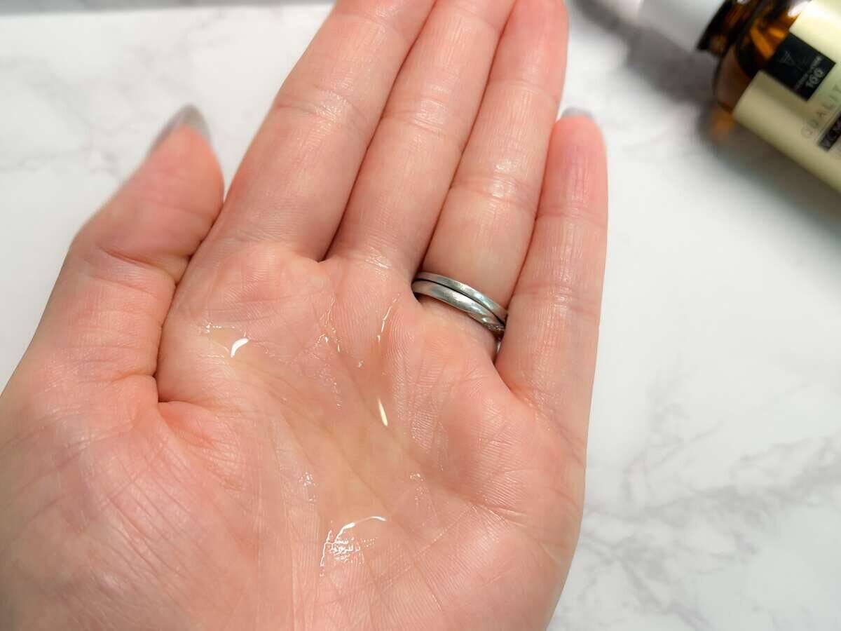 美容ライターが10日間使って検証！大人気ビタミンC美容液で40代のくすみ肌はどう変わった？