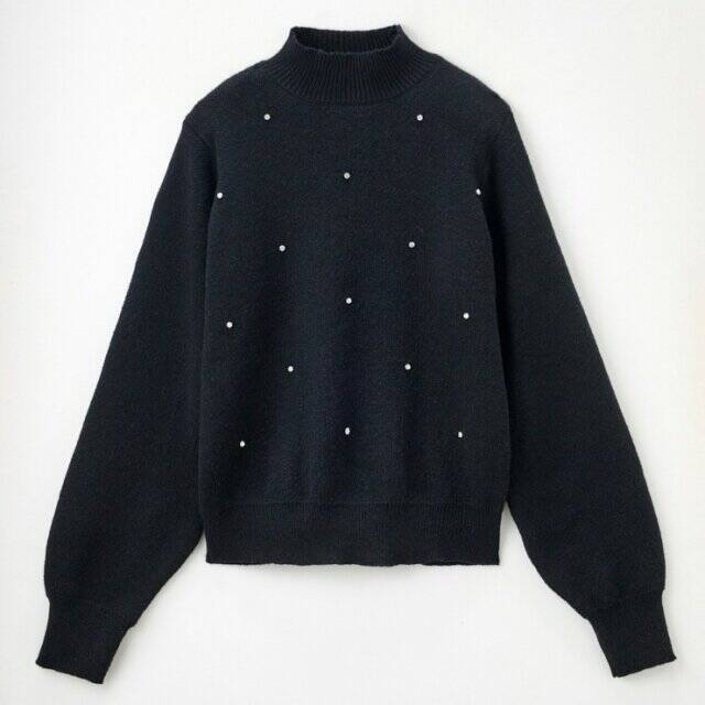 しまむら黒トップスがマジでいい仕事するんですわ！着痩せ効果がハンパない♡即買い推奨リスト