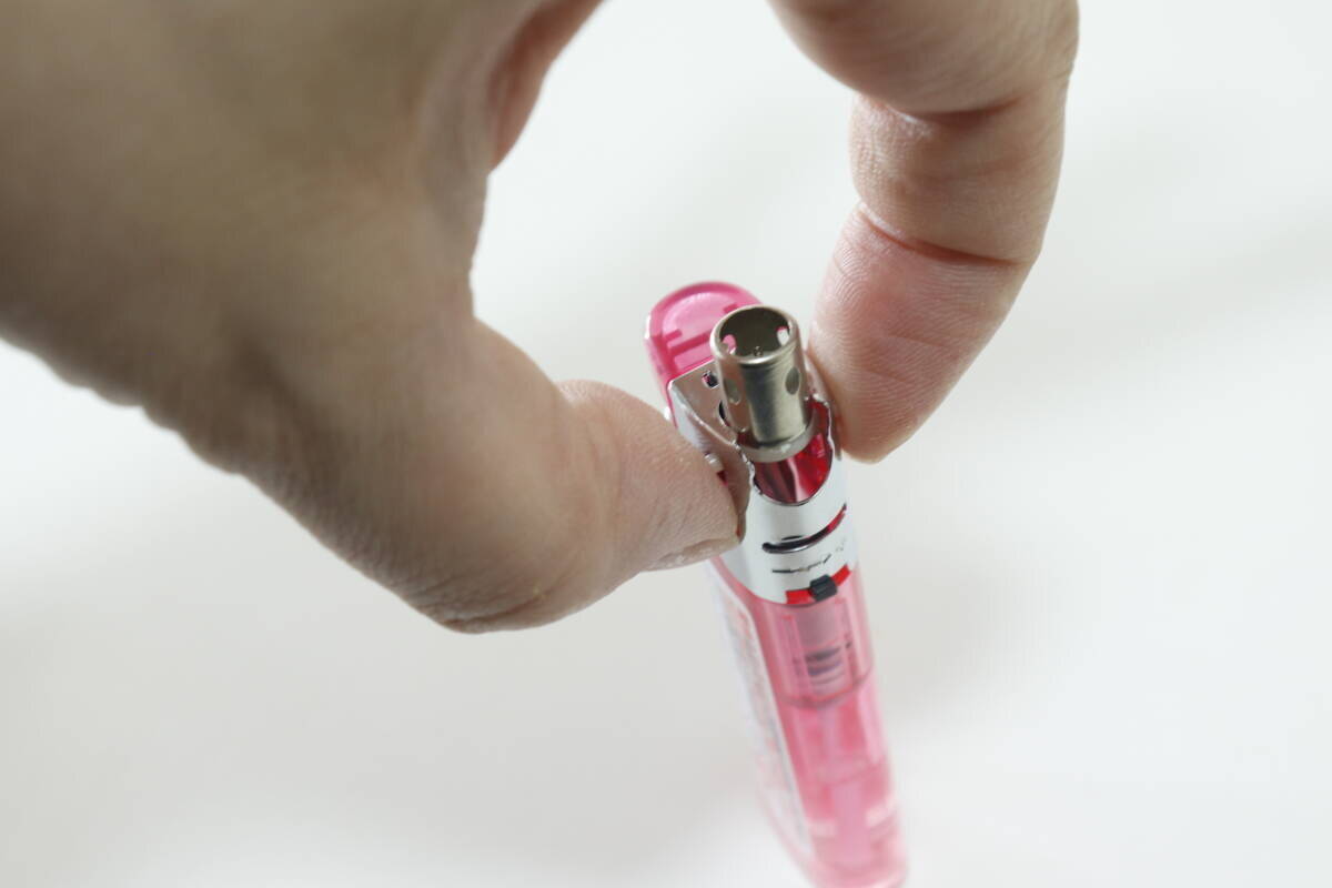 100均でこんな便利なの買えるなんて！ただのライターと思ったら大間違い！形が変わるライター