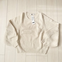 さすがユニクロユー！このシルエットたまらん…♡1枚でコーデが決まるニット