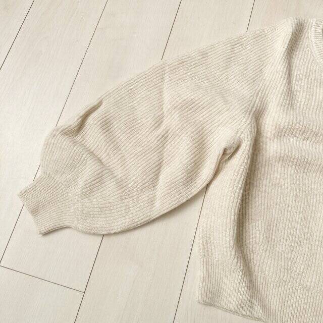 さすがユニクロユー！このシルエットたまらん…♡1枚でコーデが決まるニット