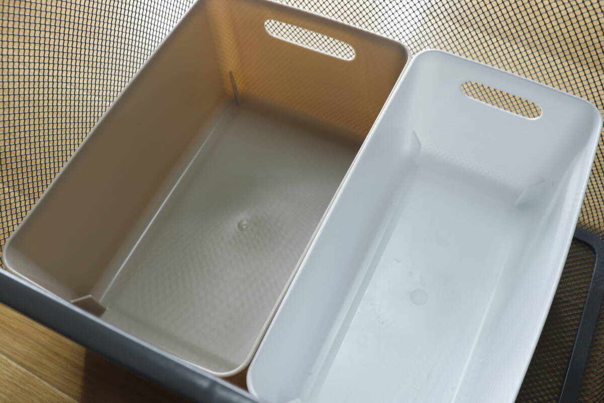 名品見つけちゃった！「ごちゃついてイライラ…」から即開放！融通が利く柔軟な100均ケース