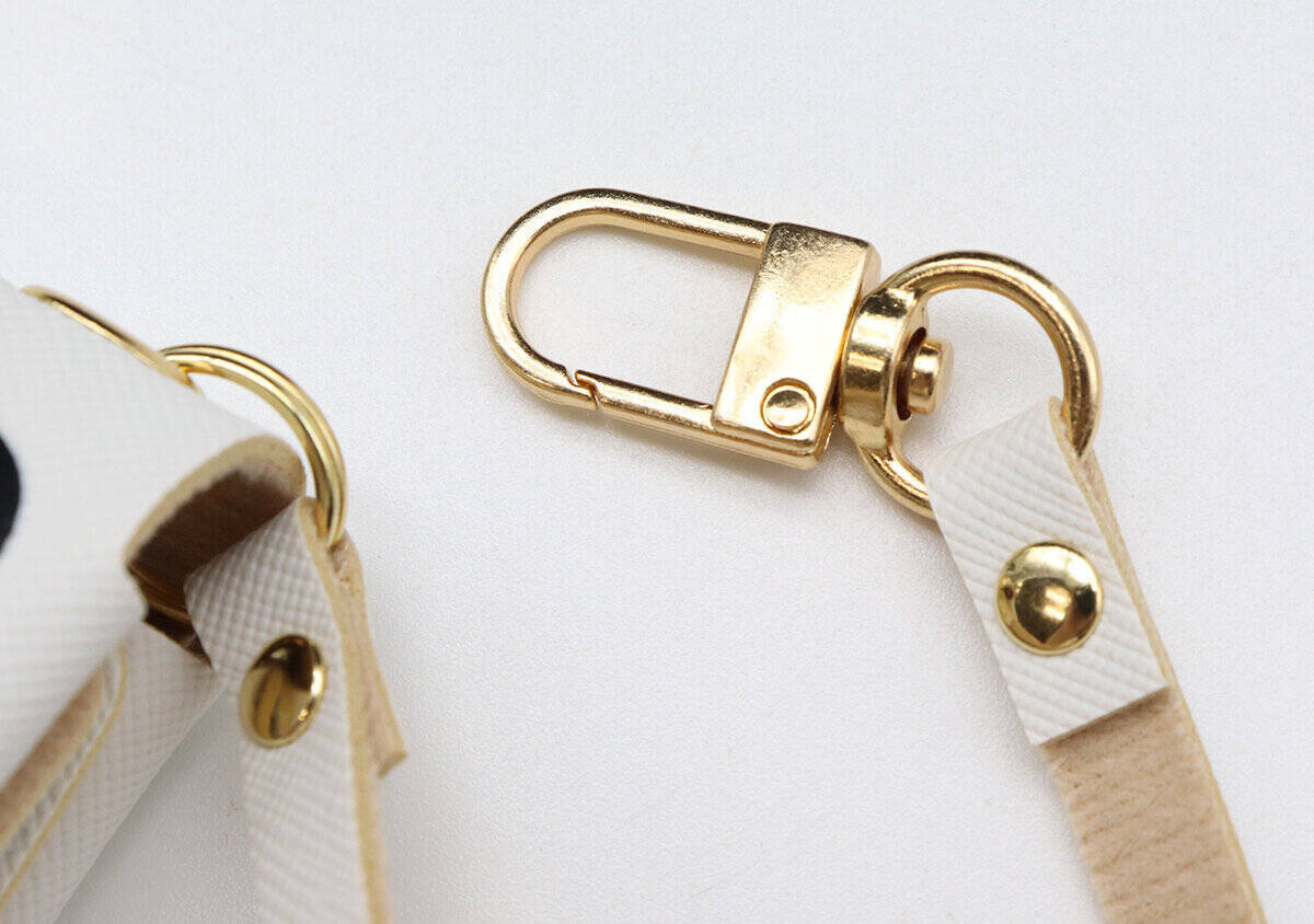 mini5月号付録は争奪戦の予感大！みずいろリボンが可愛い♡ハローキティ高見えマルチケース