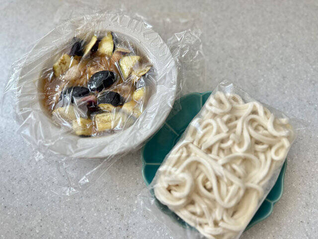 うどんはもう茹でない！火を使わず速攻食べられる！レンチン冷凍うどんアレンジレシピ