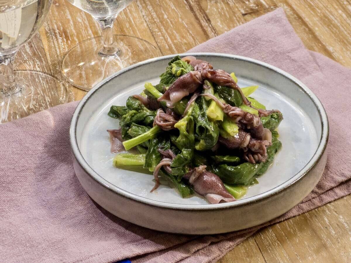 春だけの旬食材で作る「5分で簡単おつまみ」！菜の花とホタルイカのマリネ