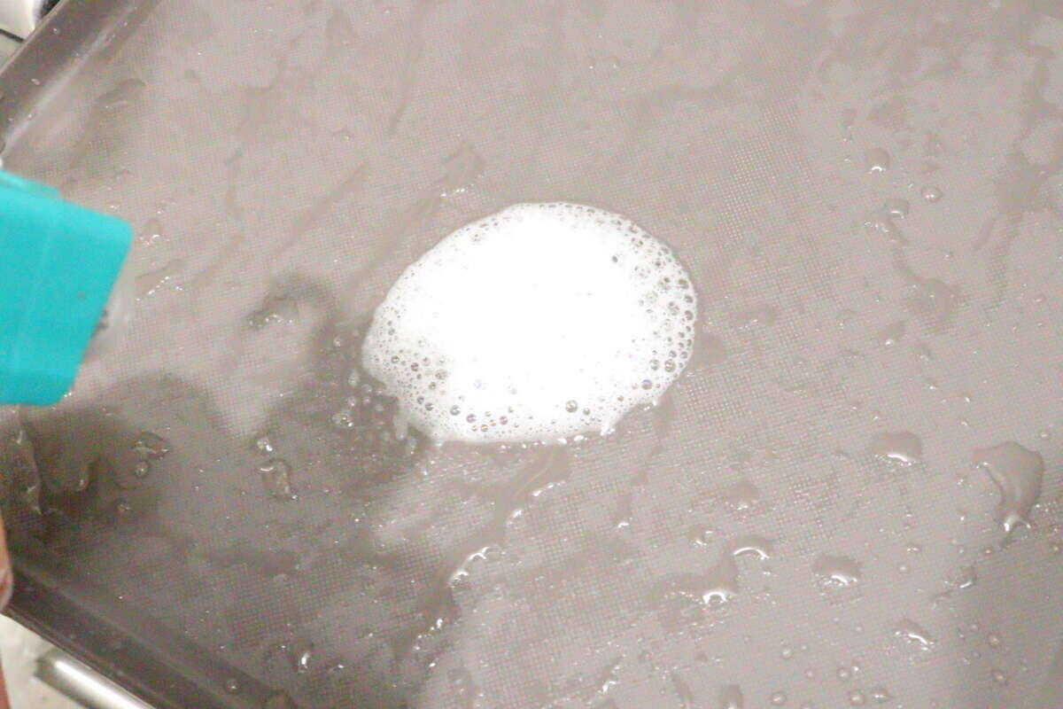 ついに出た～！「漂白できるタイプで100円は嬉しい！」狭い場所で使いやすいまな板