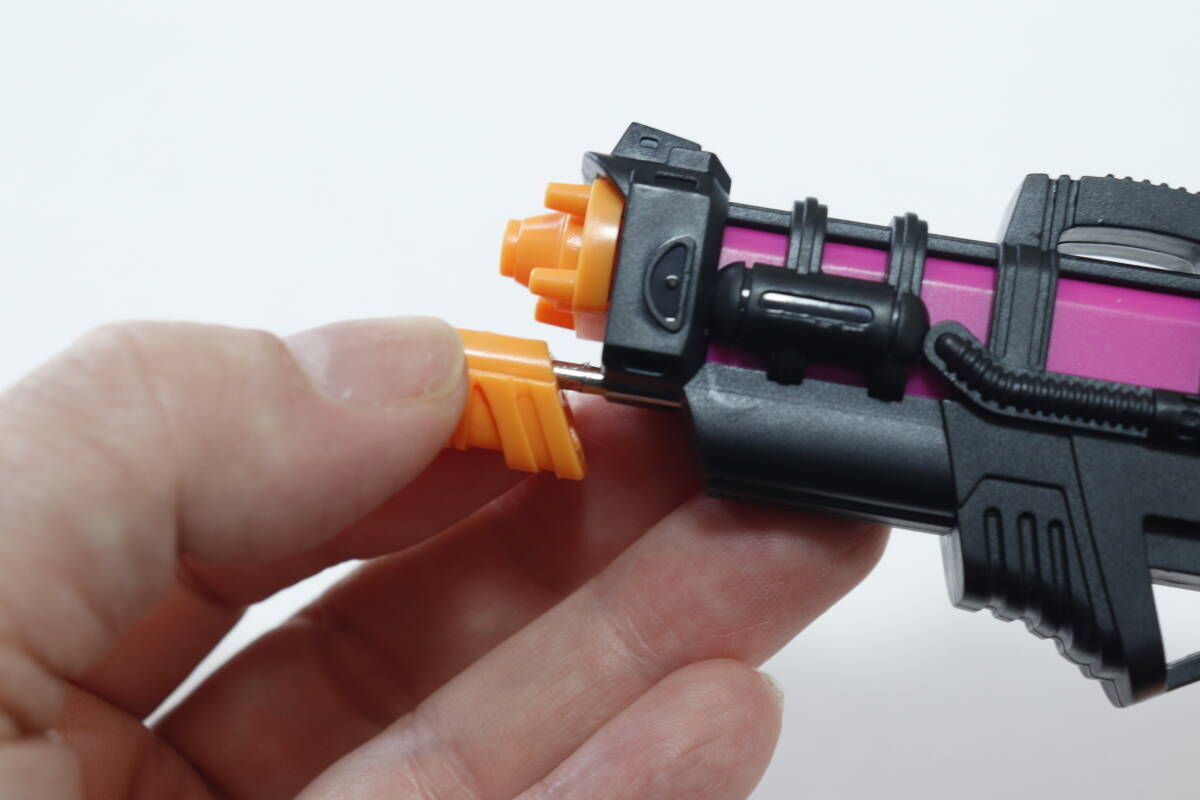 まさかの本物って…？！「ちょっと高いなと思ったら納得」100均のミニチュアキーホルダー