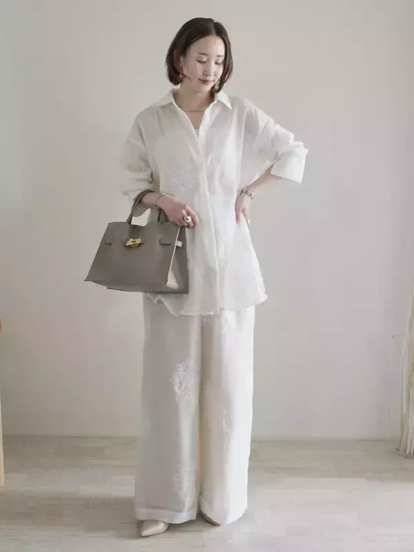 薄着の季節は華やか白トップスが断然使える！初夏のおすすめ着こなし5style