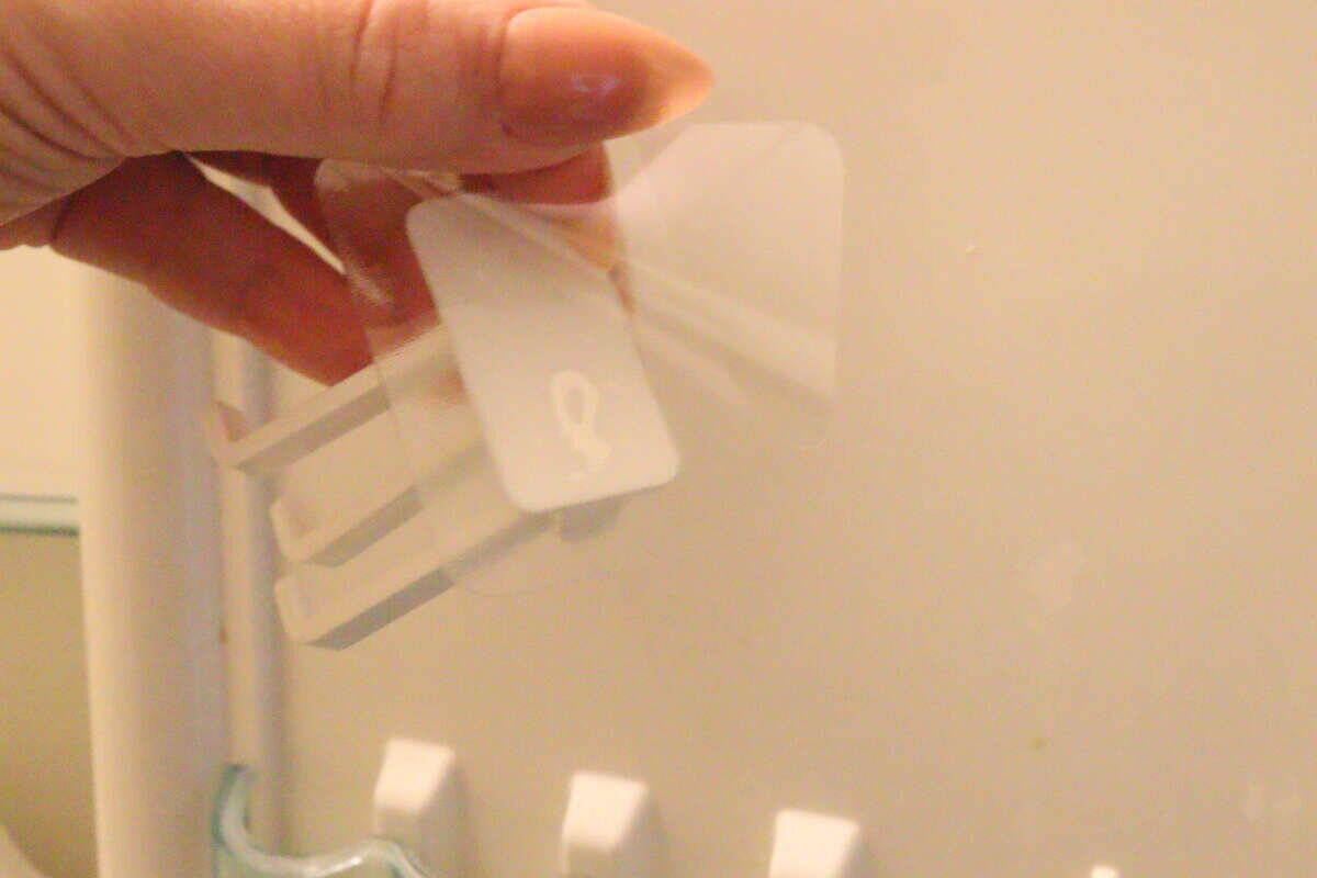 同僚のロッカー見て100均に走ったわ！「どこ置いたっけ…」を防げる！ありがたいフック