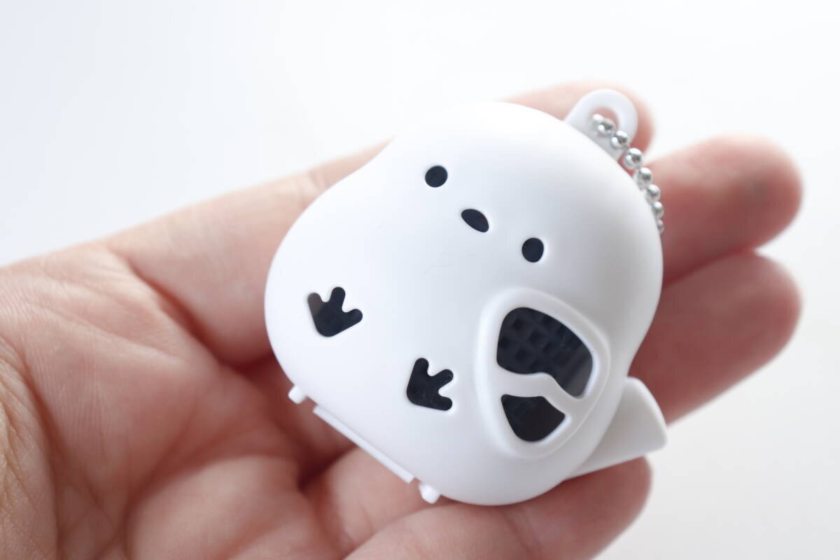 100均で見つけたキーホルダーが優秀！「こう見えて機能的！」バッグに付けるお守り的グッズ