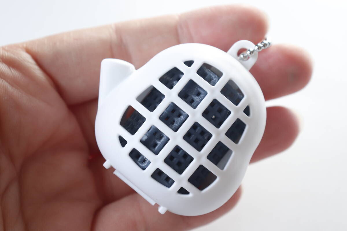 100均で見つけたキーホルダーが優秀！「こう見えて機能的！」バッグに付けるお守り的グッズ