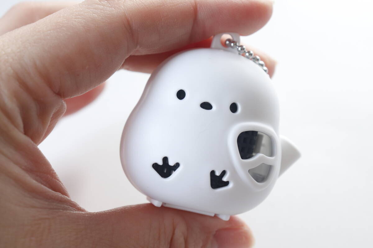 100均で見つけたキーホルダーが優秀！「こう見えて機能的！」バッグに付けるお守り的グッズ