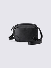 GUにハイレベルな新作バッグ出たよ♡これ買い逃したらショックでかい…！高見え黒バッグ5選