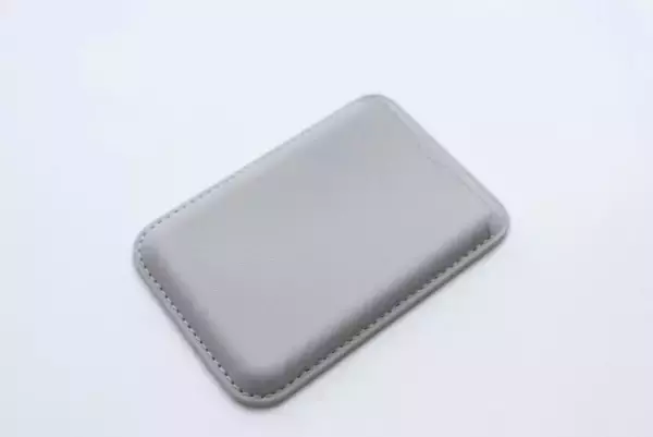 助かるよ～！スマホの使い心地がアップ！100均サポートグッズ3選