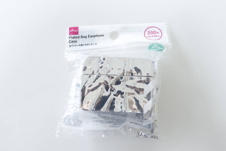 奪い合いになりそう！これが200円はバグだよ…！高見えイヤホンケース