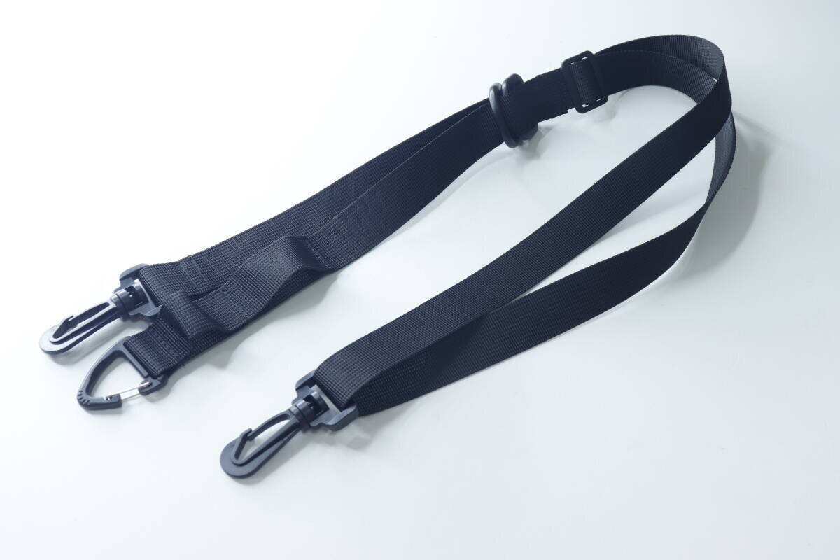 画期的なショルダーストラップ売ってた！身軽にお出かけしたい人に試してほしい100均の新商品