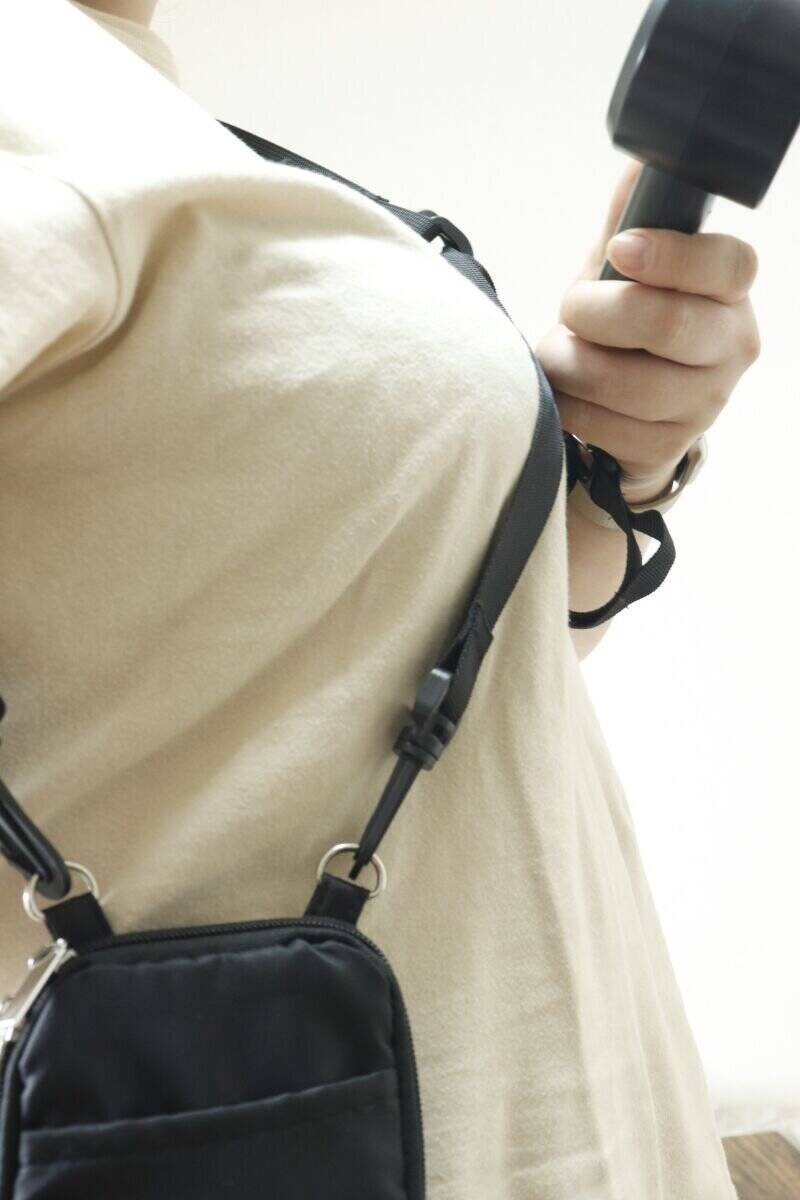 画期的なショルダーストラップ売ってた！身軽にお出かけしたい人に試してほしい100均の新商品