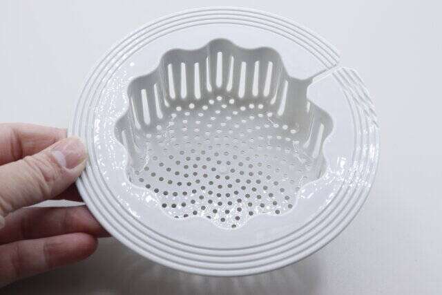 ダイソーさんスリット入れたの天才じゃない？！作った人に拍手したくなるキッチン便利グッズ