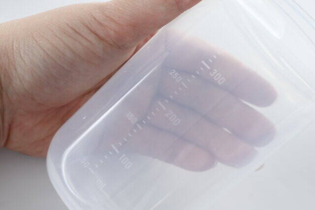 セリアにお洒落なタイプが出てたよ～！作って飲むまでコレ1つ♡至れり尽くせりなシェイカー