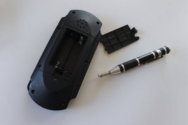 ダイソーさんスゴすぎ…！たった300円で23種のゲーム入り♡ポータブルゲーム機が売ってた