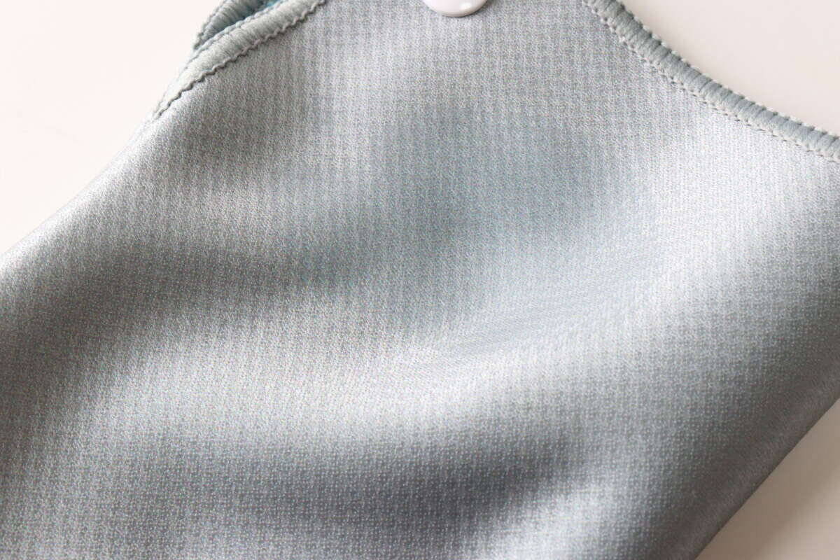 100均のこれ考えた人に拍手！「自分もクールダウンできる！」一石二鳥のボトルカバー