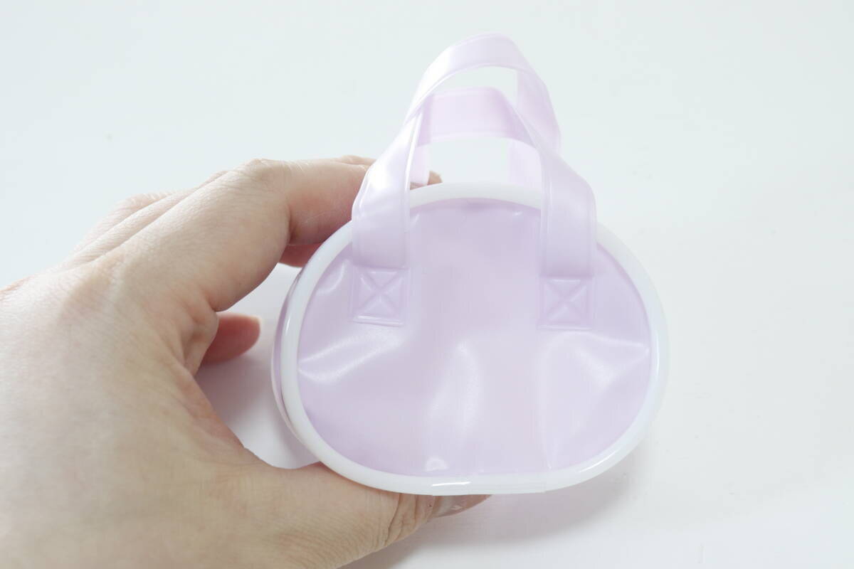 見つけた瞬間即カゴ行き！「懐かしすぎて震えた♡」小物入れにもなる100均のミニミニバッグ
