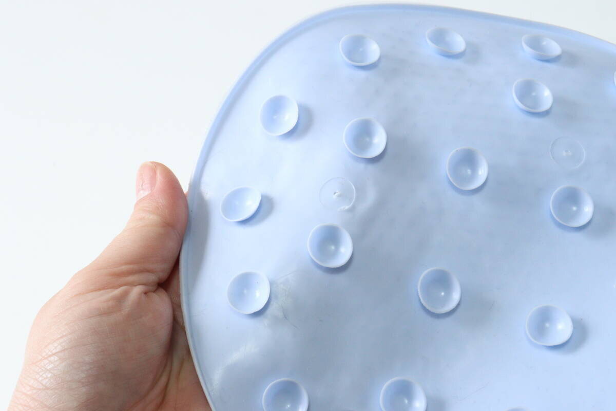 「素手にはもう戻れません…」「気持ちよさが全然違う」100均のブラシ