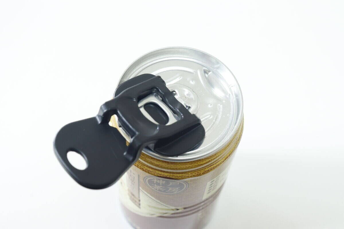 「一度開けてもまた蓋できるの！？」SNSでも話題の100均の黒いマーカー