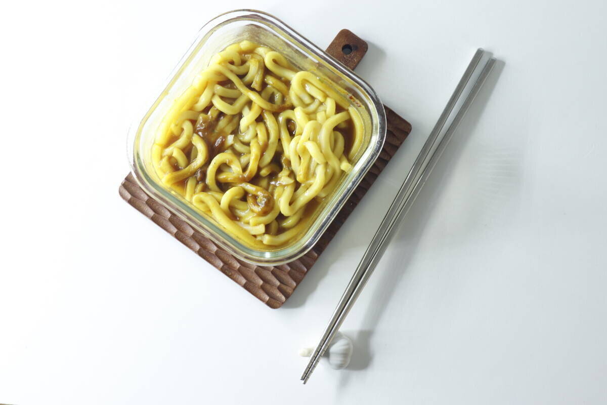 ダイソーでストック買い！レンチンで作れるのにうまっ！冷蔵庫も食品庫も圧迫しないうどん