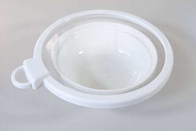 セリアのならのっけて押すだけ♡伸ばすタイプよりも簡単に使える！キッチン便利グッズ