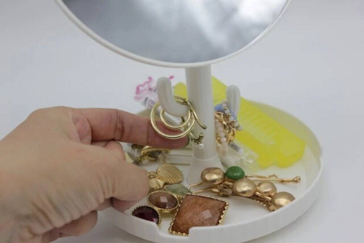 100円じゃないけど買ってよかった！毎日の身だしなみが整う美容小物3選