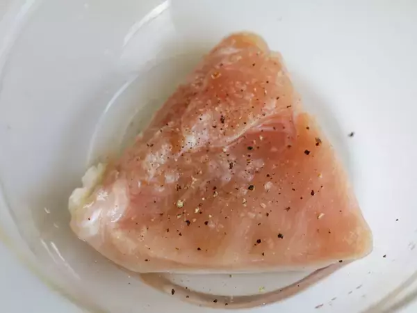 冷奴もメインになれる！練りごま不要の簡単ごまダレで！「棒々鶏のせ冷奴」のレシピ