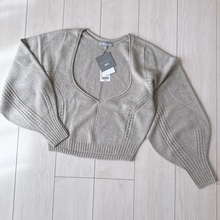 ユニクロのコラボニットが大当たり！ぽわっとした袖が可愛い♡高評価ニット