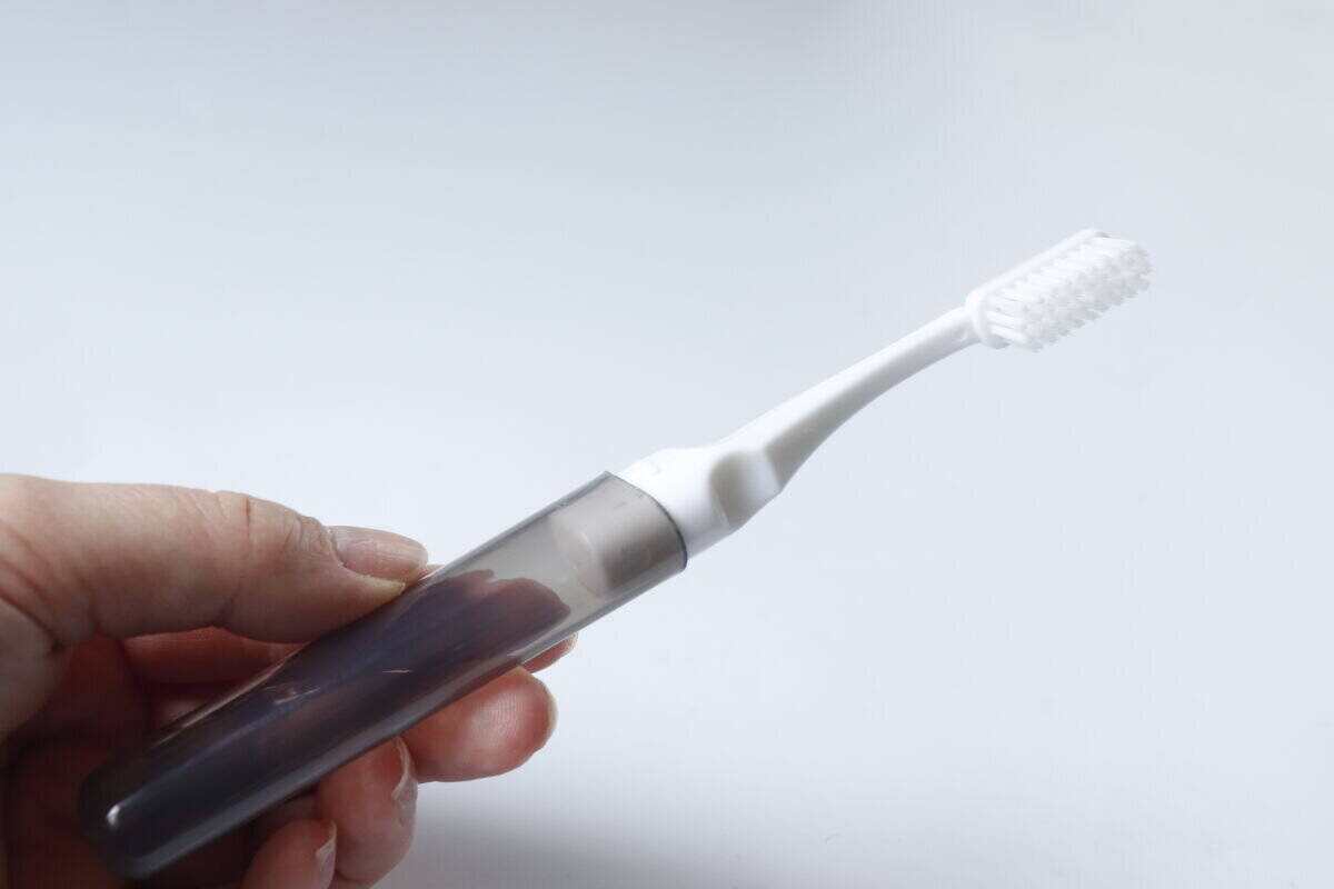 100均で良いの見つけた！「超コンパクトで衛生的！」いつもの感覚で使える携帯グッズ