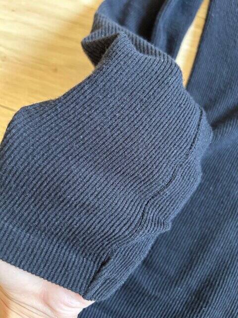 ユニクロでとりあえず買っとくべし！着膨れしらず♡あったか黒トップスで体型カバーコーデ