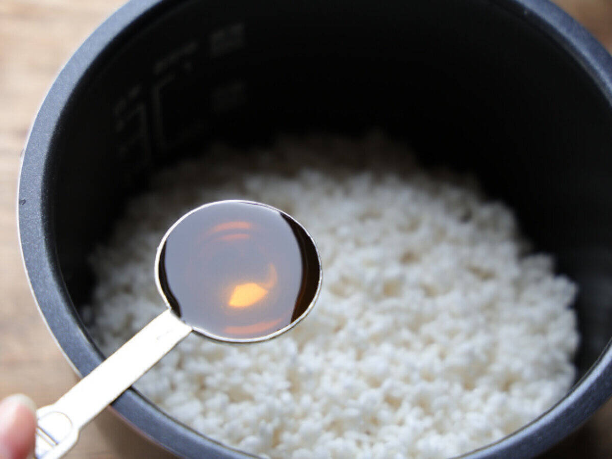 「たけのこごはんの最適解見つけた！」炊飯器で炊くだけ！たけのことソーセージの白だしピラフ