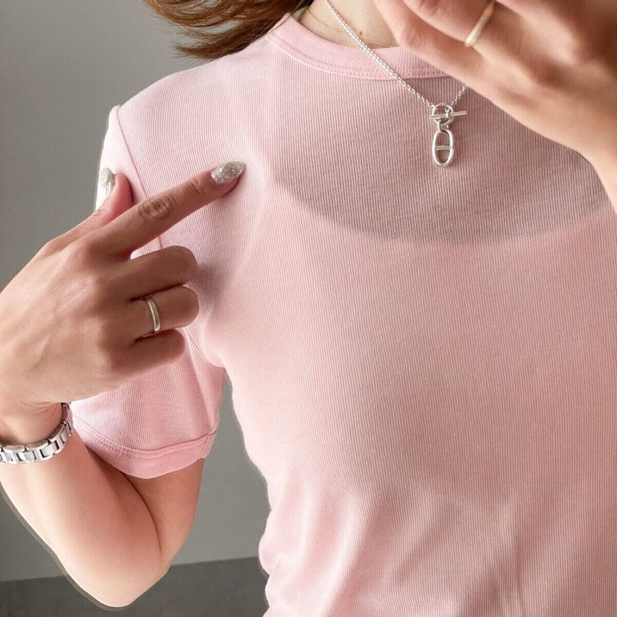 GUの人気シアーTって透けすぎない…？大人女子にちょうどいい着こなし術♡