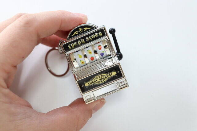 ダイソーで奪い合いが起こるぞ…！他だと500円するのに！見た目も作りも大優勝なキーホルダー