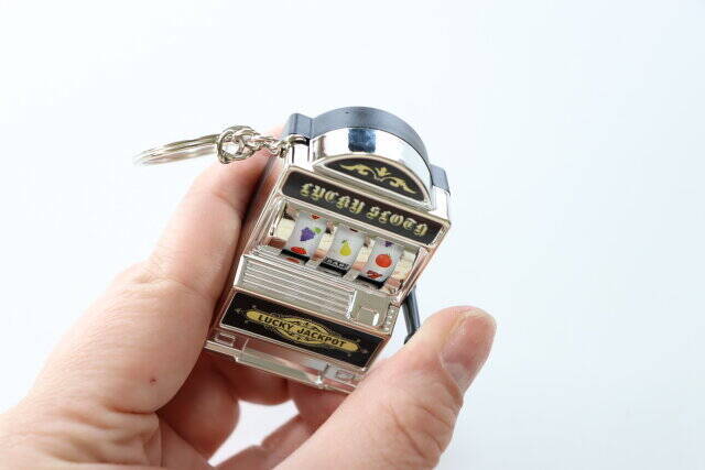 ダイソーで奪い合いが起こるぞ…！他だと500円するのに！見た目も作りも大優勝なキーホルダー