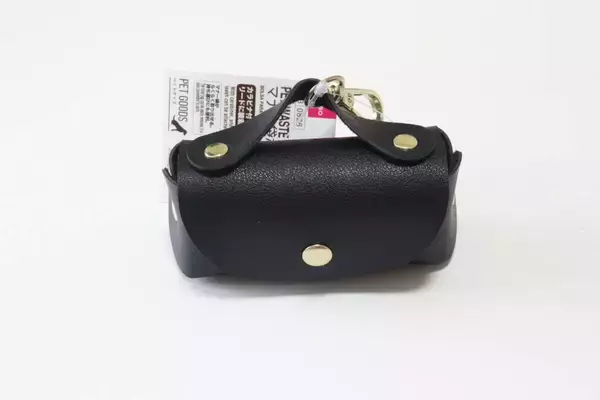 ついに100均にも登場！「見た目がイマイチって思ってた…」日常でおしゃれに使えるホルダー