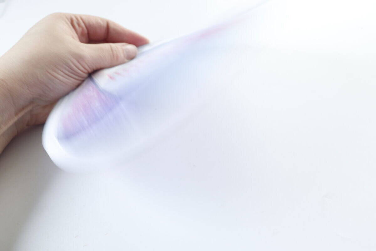 「これでもう袋無くさない…！」100均の暑い季節の必需品が便利になってた