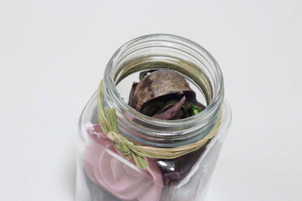 100均でちょっと惜しいけど…買って正解！目でも鼻でも楽しめる香りのインテリア